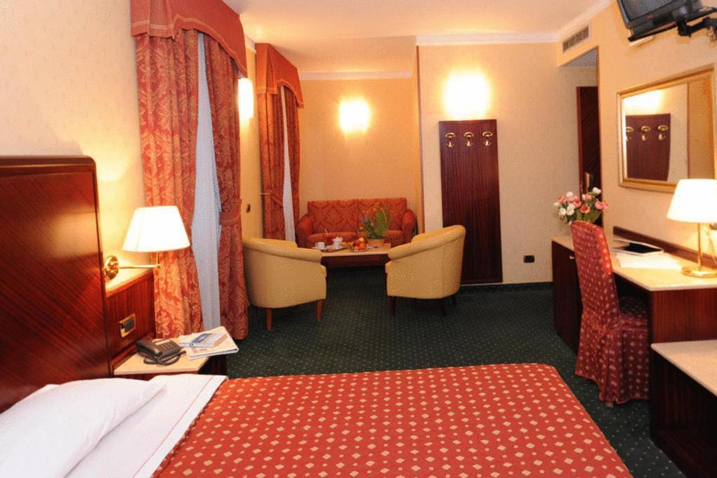 Hotel La Spia D'Italia Solferino Dış mekan fotoğraf